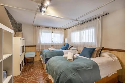 Casa de Amigos La Latina con piscina, chimenea y barbacoa — foto 8
