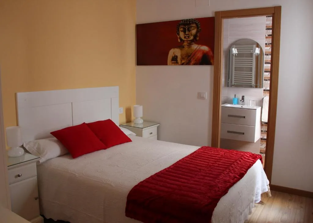 Habitación Doble Pequeña — Casa de Huéspedes Galaica