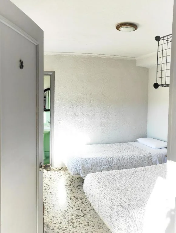 Standard-Doppelzimmer mit Bergblick und 2 Einzelbetten — Casa de Huéspedes Hornos