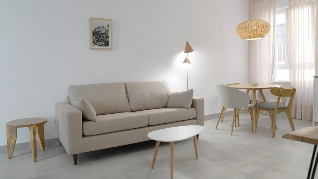 Suite con vistas a la ciudad — CASA DE LA VEGA SUITES