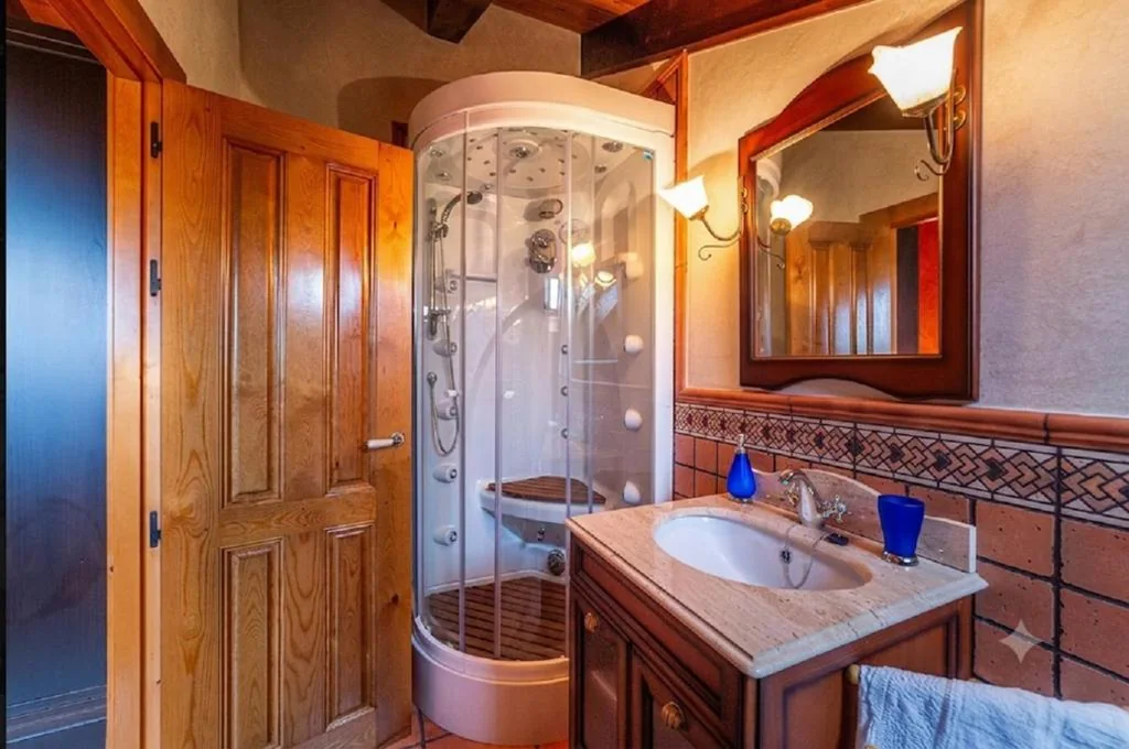 Superior Double Room — Casa de las Paneras