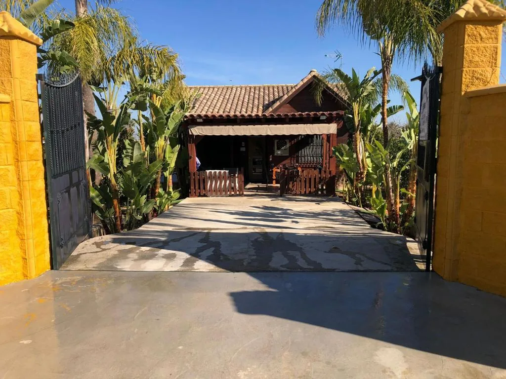 Two-Bedroom House — Casa de madera el oasis el palomar