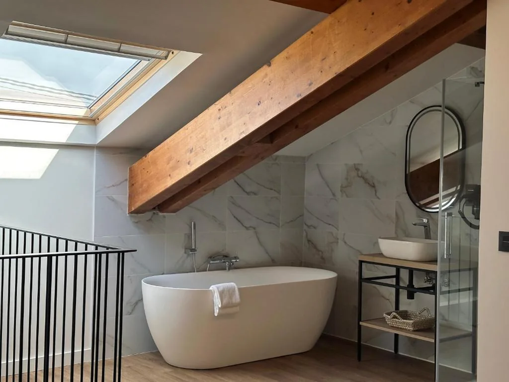Appartamento Deluxe con 2 camere da letto e balcone — Casa de Postas - Nuevo establecimiento