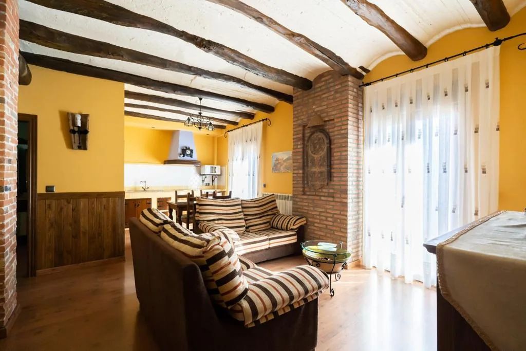 Apartamento de 2 dormitorios - Peracense — Casa del Agüelo