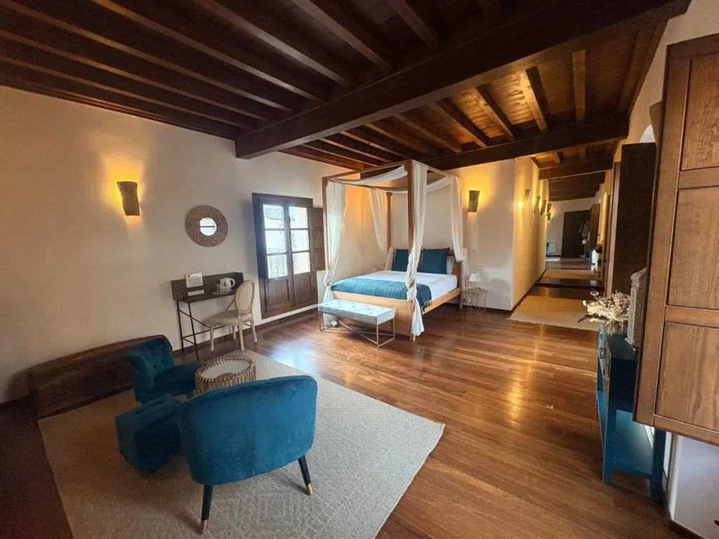 Villa Deluxe — Casa del Armiño - Historic Boutique Hotel in Toledo Old Town