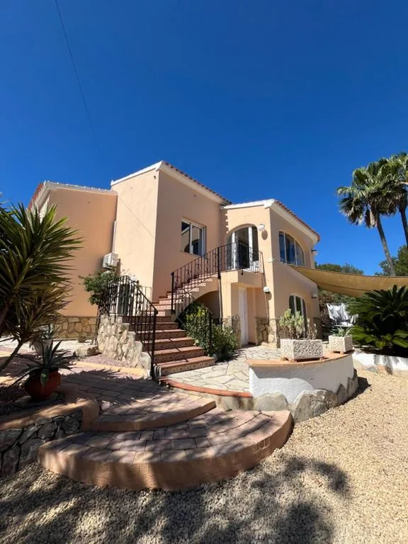 Villa — Casa del Rebaldi