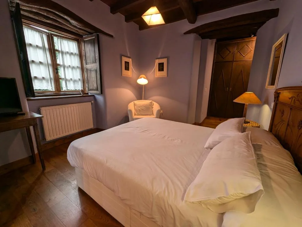 Camera doppia con vista sulle montagne — Casa Doñano