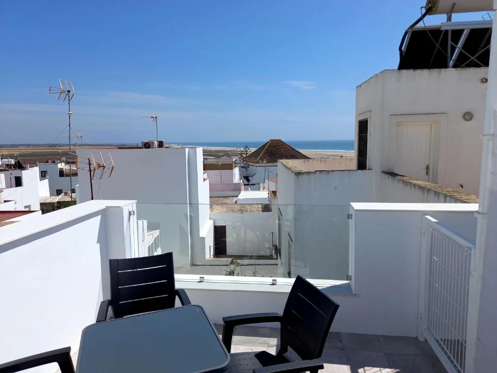 Casa El Cuartel with private seaview rooftop