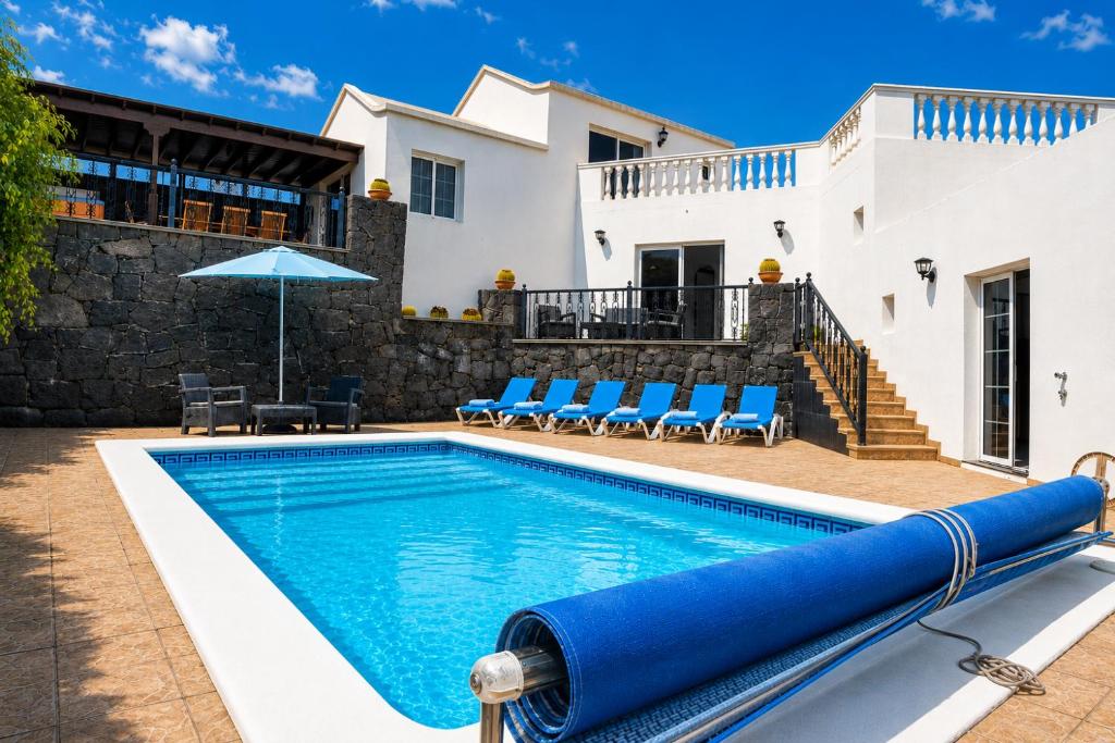 Casa El Paraiso - Pool, Jacuzzi, Air-con and BBQ By Lanzarote Vacation Homes