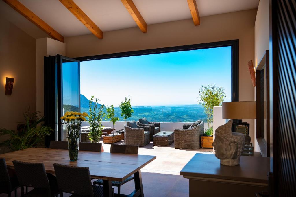 CASA EMILIANA The Town-House Gaucin Spain