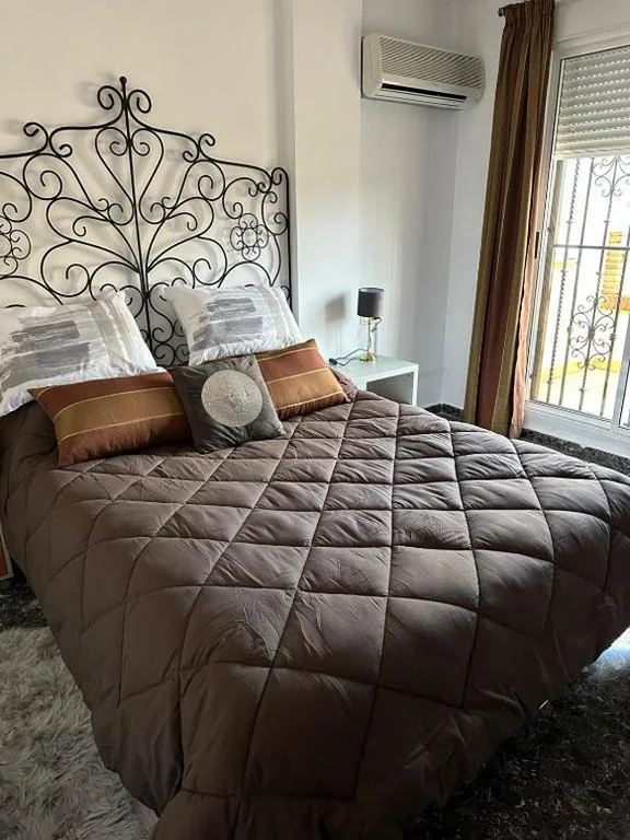 Four-Bedroom House — Casa Emilio