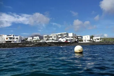 Casa en el mar con infinity pool — foto 5
