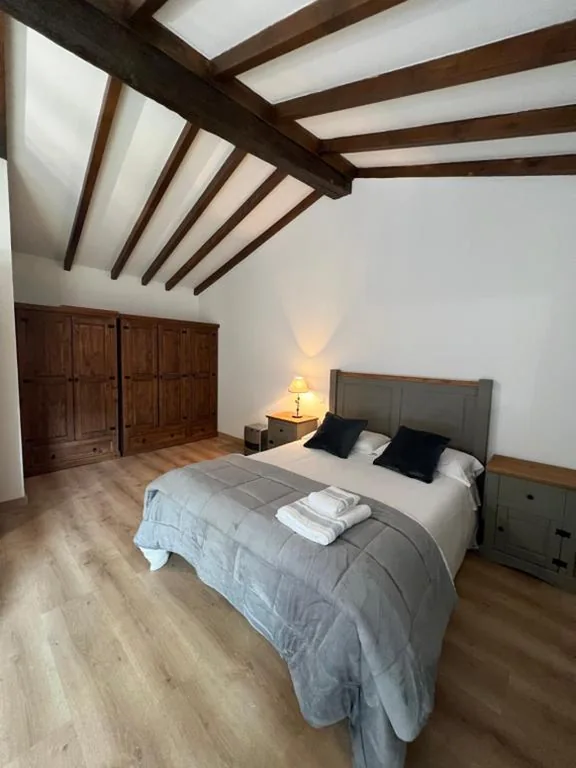 Haus mit 5 Schlafzimmern — Casa en Treceño 5 Dormitorios y 2 Plantas