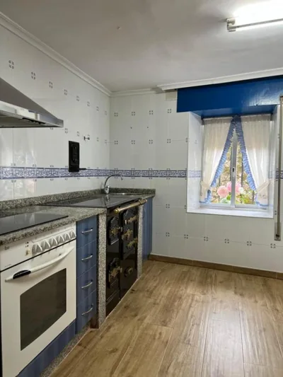Casa en Treceño 5 Dormitorios y 2 Plantas — Foto 4