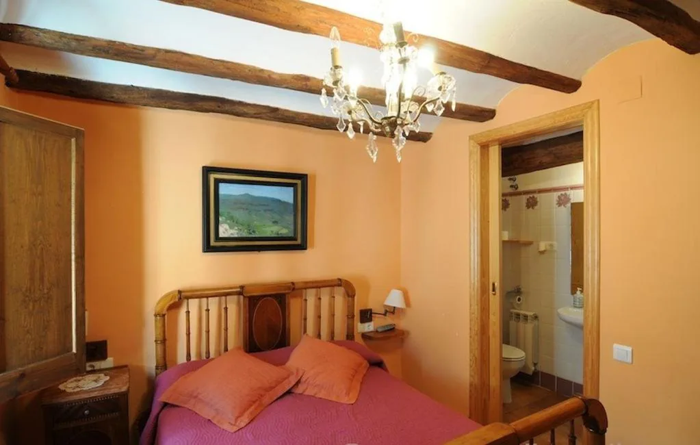 Casa de 6 dormitorios — Casa Estivill