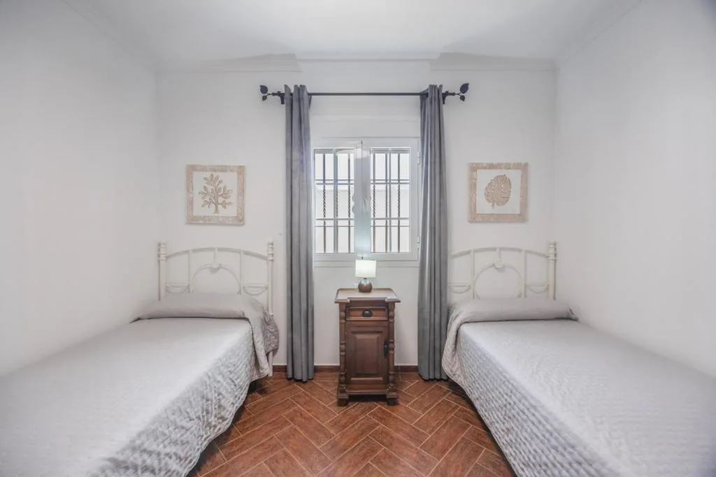 Casa Familiar La Lobita 1