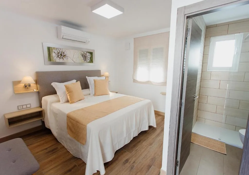 Habitación Doble con baño privado — Casa Felizia