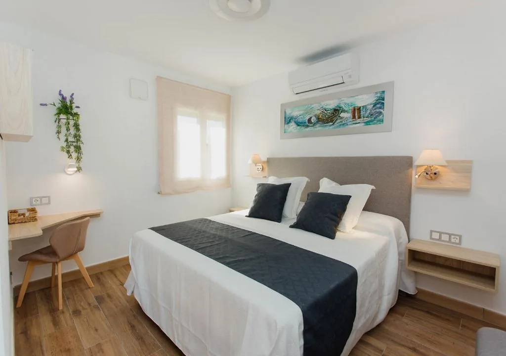 Habitación Doble con baño privado — Casa Felizia
