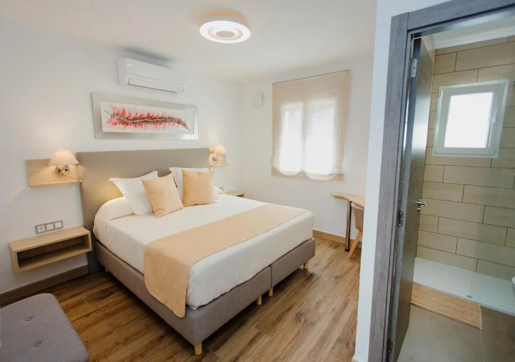 Habitación Doble con baño privado — Casa Felizia