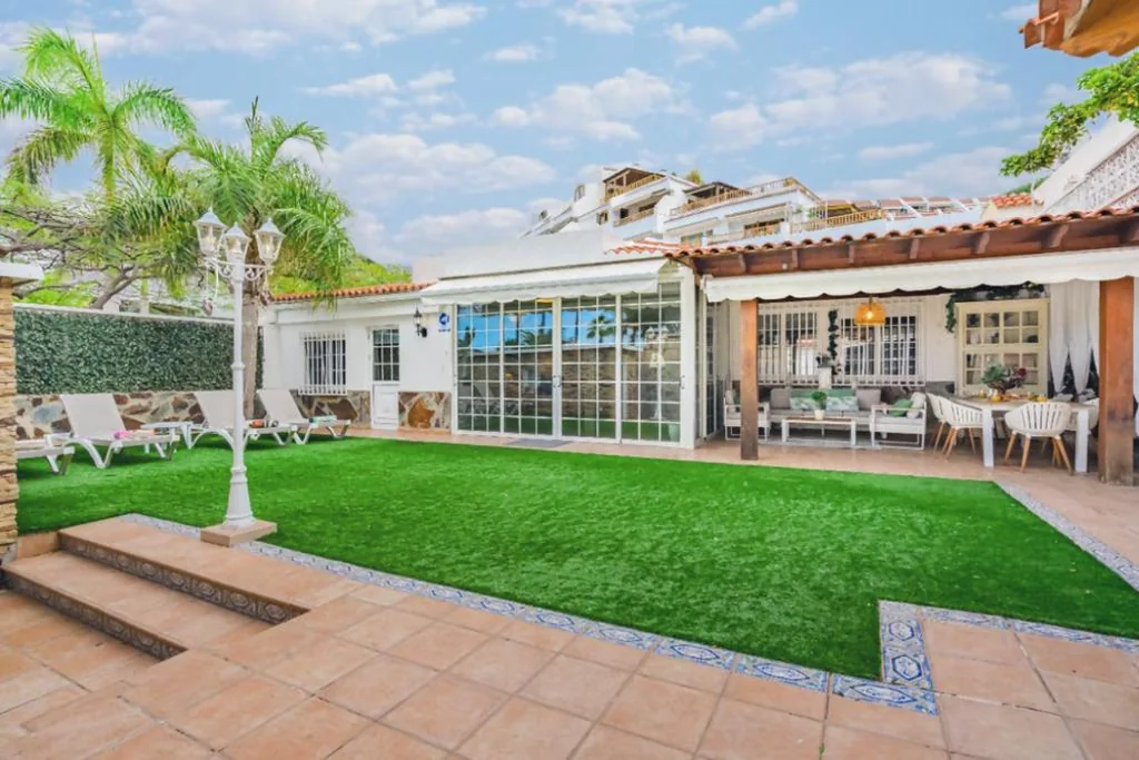 House — Casa Flamboyan By W. Tenerife