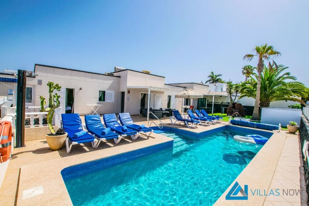 Villa avec vue sur la mer — Casa Flamingo - LH106 By Villas Now Ltd