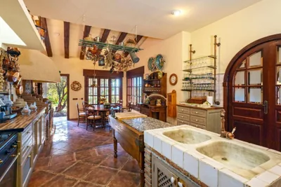 Casa Flores con Piscina interior climatizada — 写真 3