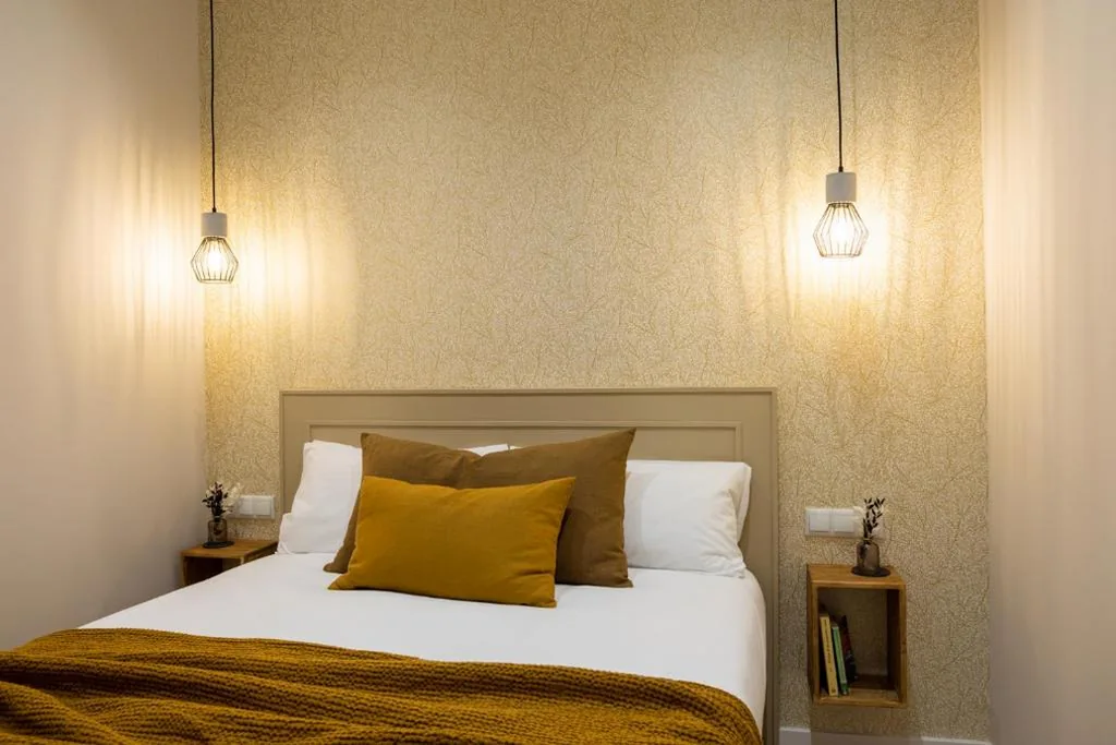 Quarto Familiar com chuveiro — CASA FLORIT - The Maritim Serreria Suites