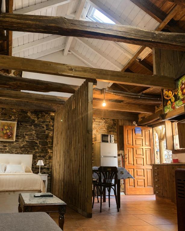 CASA FOLIBAR-Encanto rural entre piedra y madera Valle del Silencio