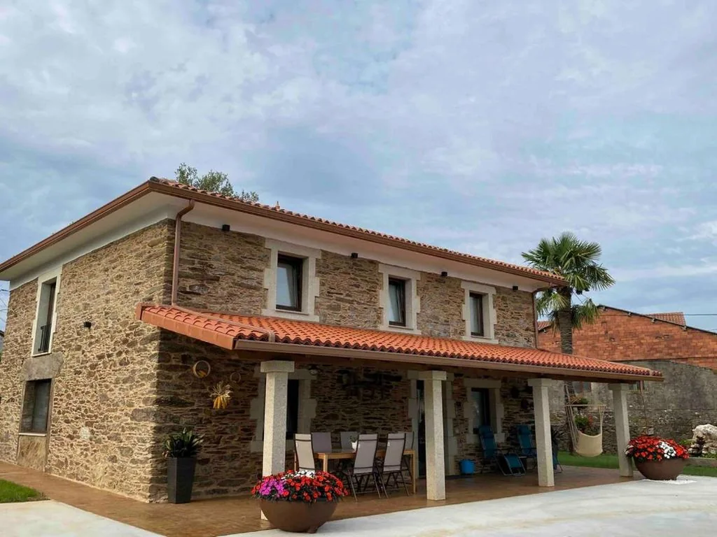 Four-Bedroom House — Casa Fontes Rosas