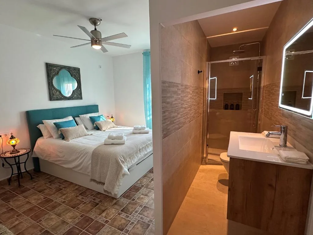 Double Room with Mountain View — Casa Fuente del Andaluz