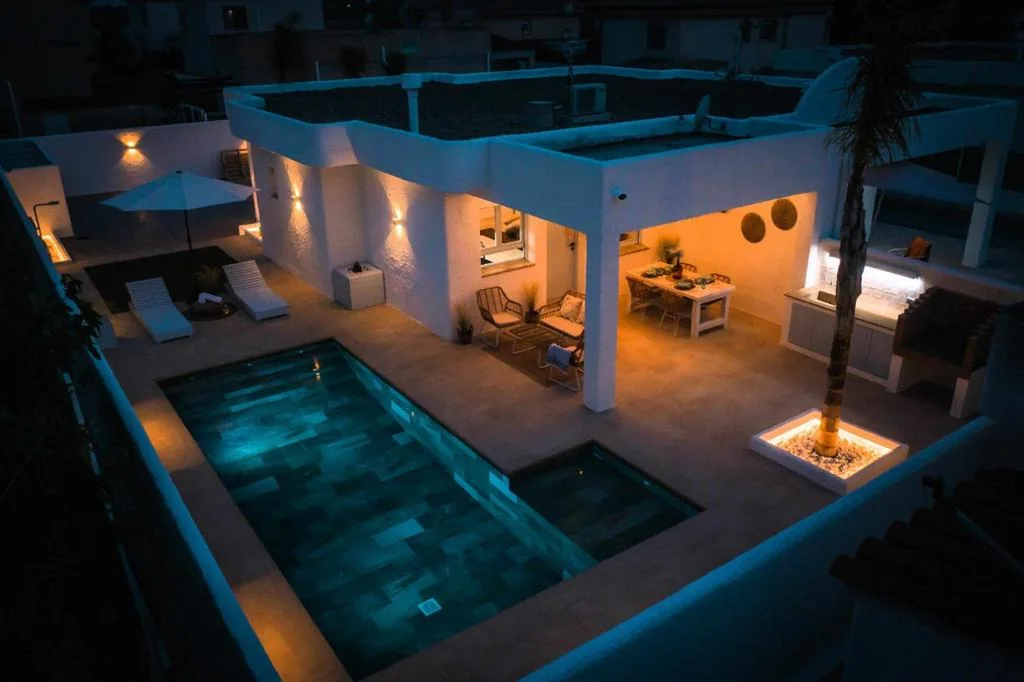 Casa de 2 dormitorios — Casa Gavilán En Riumar ( a 100m de la playa )