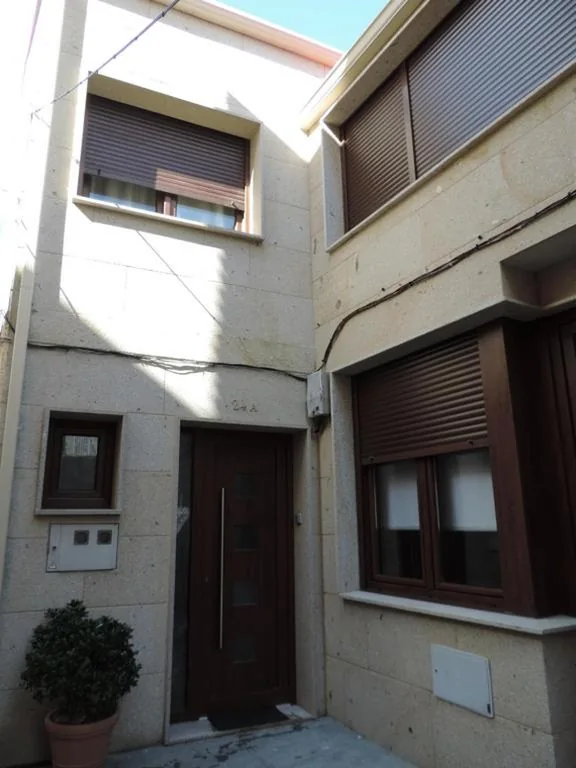 Casa con 4 camere da letto — CASA GONDAR