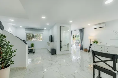 Casa Grapa in Sitio de Calahonda with heated pool — photo 11