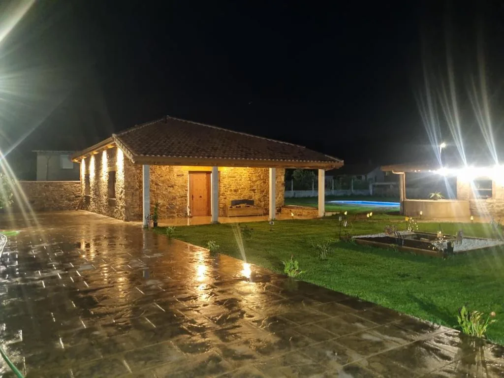 Casa Unifamiliar de 3 dormitorios — Casa Grilo