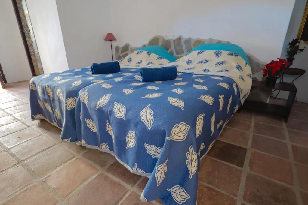 Habitación Triple con terraza — Casa Hadriano