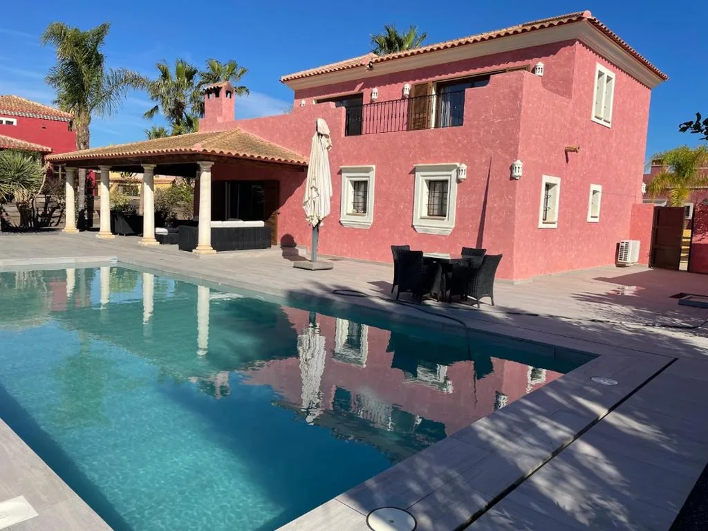 Villa — Casa Indalo