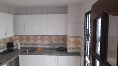 CASA INDEPENDIENTE EN NERVION JUNTO A PARADA DEL METRO — foto 8