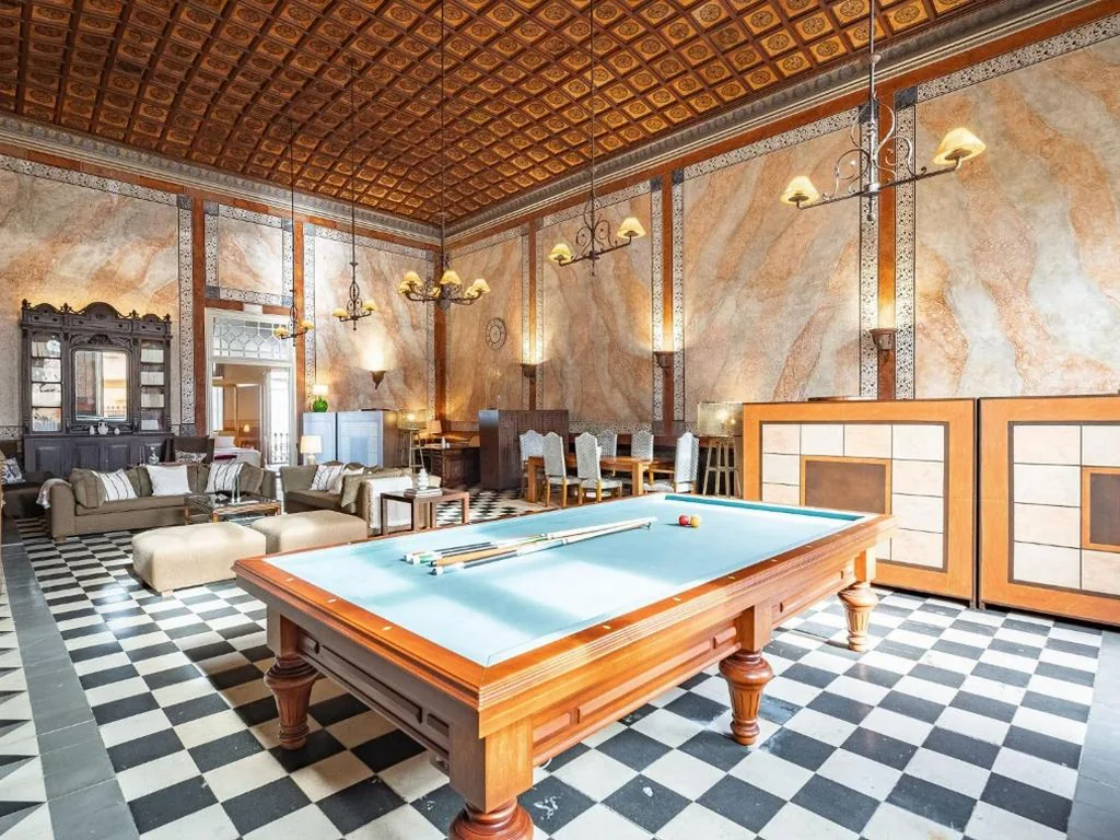 Villa — Casa Indiana en el corazón de Begur con azotea