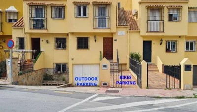 Casa Jardín - residential area -free parking outdoor- Málaga Este — Foto 6