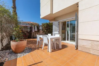 Casa junto al mar con jardín — foto 7