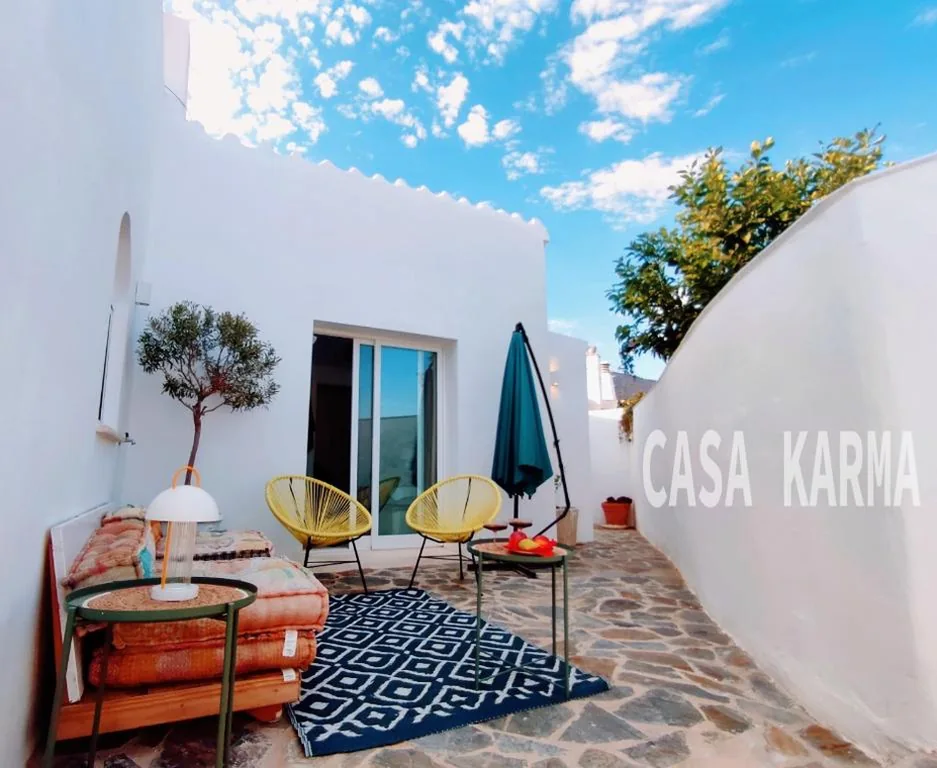 别墅 — Casa Karma