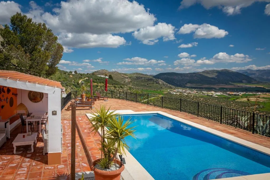 Estudio con vistas a las montañas — Casa La Calera - Adults Only 15 plus