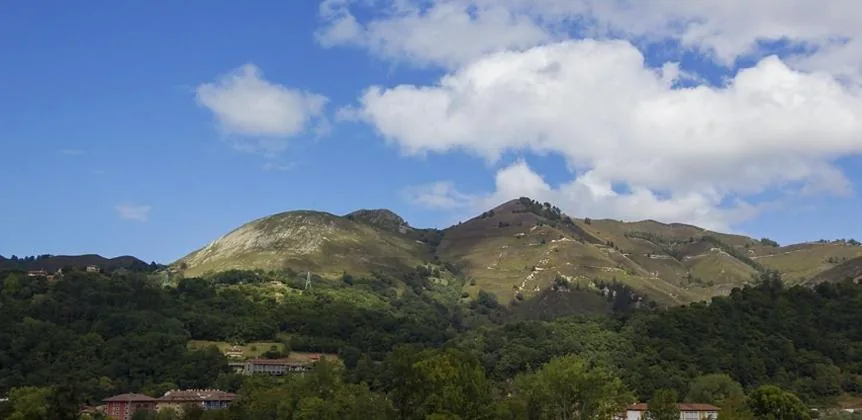 Three-Bedroom House — Casa La Cruz a 2km de Cangas de Onís