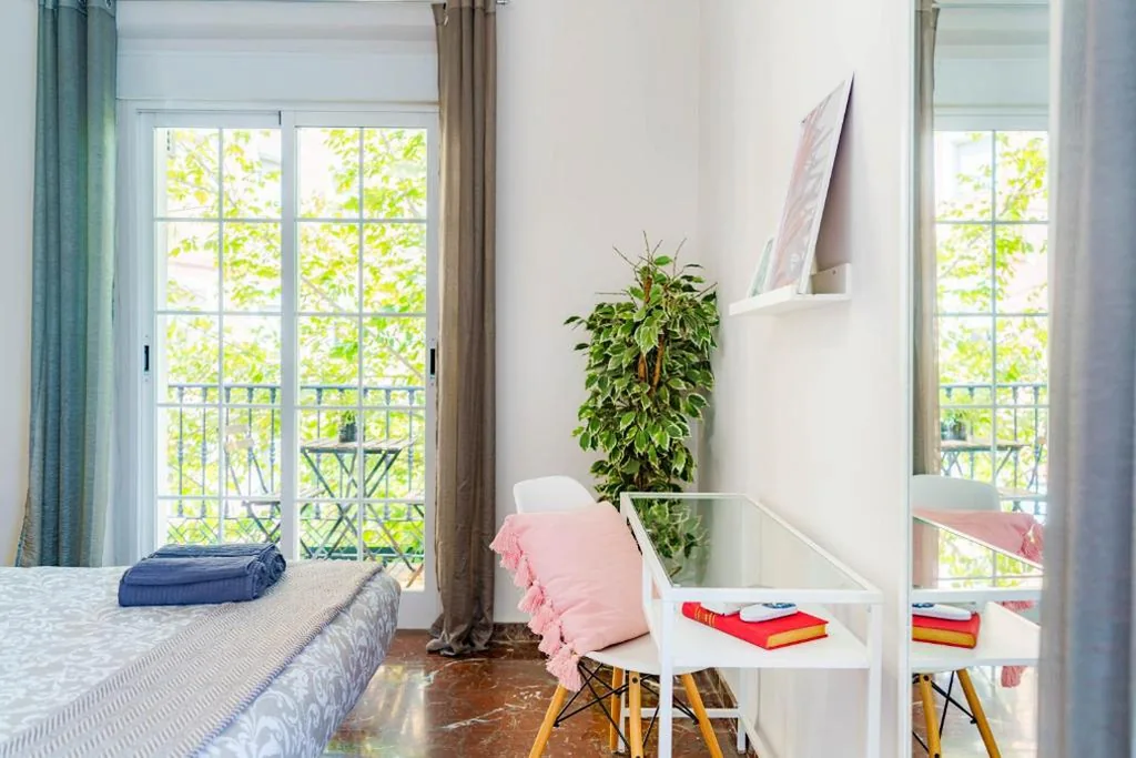 Camera matrimoniale Deluxe con balcone — Casa la Fontana - Hostatel
