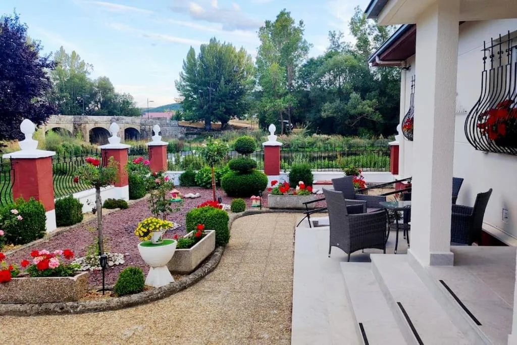 Casa indipendente con 2 camere da letto — Casa La Riera