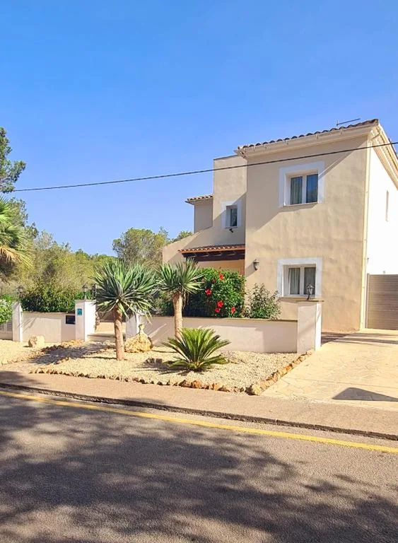 Villa met privézwembad — Casa Ladena