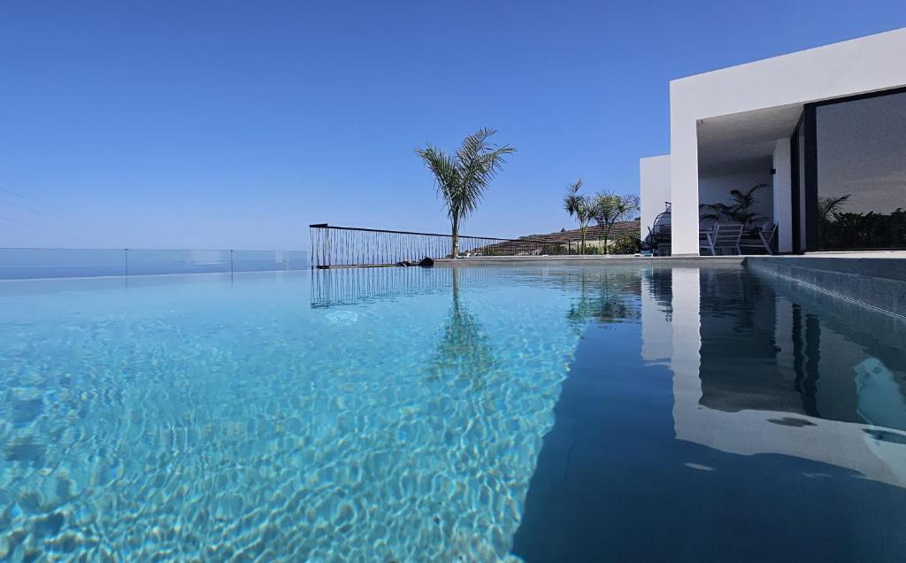 CASA LAINA - Piscina Climatizada
