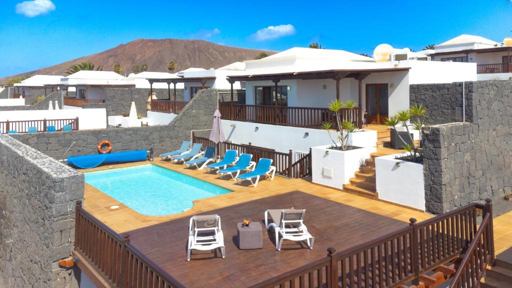 CASA LAURA VISTA LOBOS - spacious Villa with heatable pool and sea views