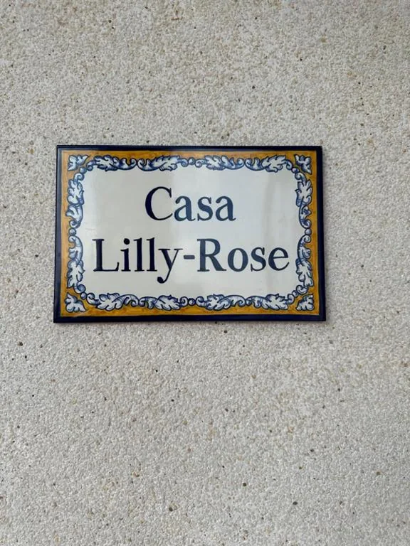 Casa Lilly-Rose, a beautiful 3 bedroom detached villa a short walk to the Villamartin Plaza & Golf course