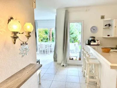 Casa Lilo, en jardin grande, con una gran piscina y barbacoa — foto 5